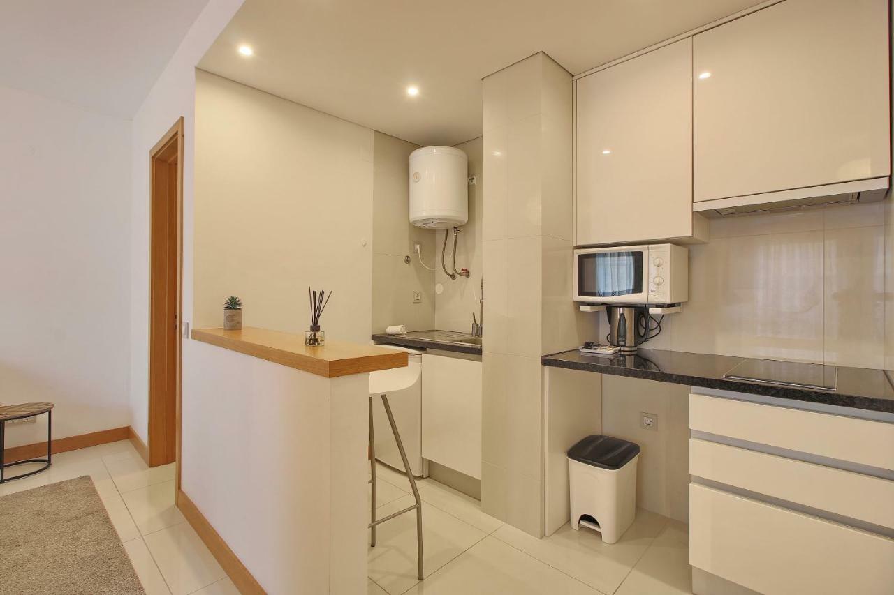 Апартаменты Apartamento Pateo Da Estacao Авейру Экстерьер фото